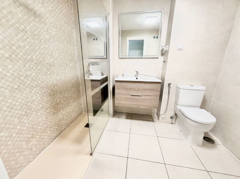 3 makuuhuone Huoneisto myytävänä paikassa Nueva Andalucia mukana 
autotalli - 400 000 € (Ref: 9468301)