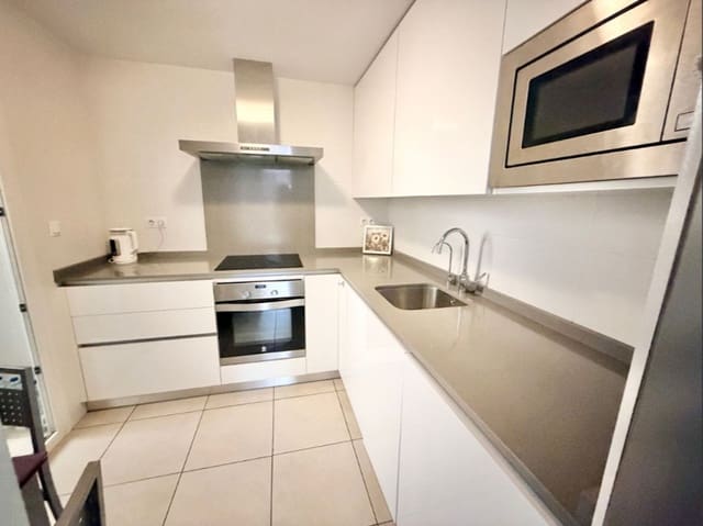 3 makuuhuone Huoneisto myytävänä paikassa Nueva Andalucia, Marbella mukana 
autotalli - 400 000 € (Ref: 9468301)