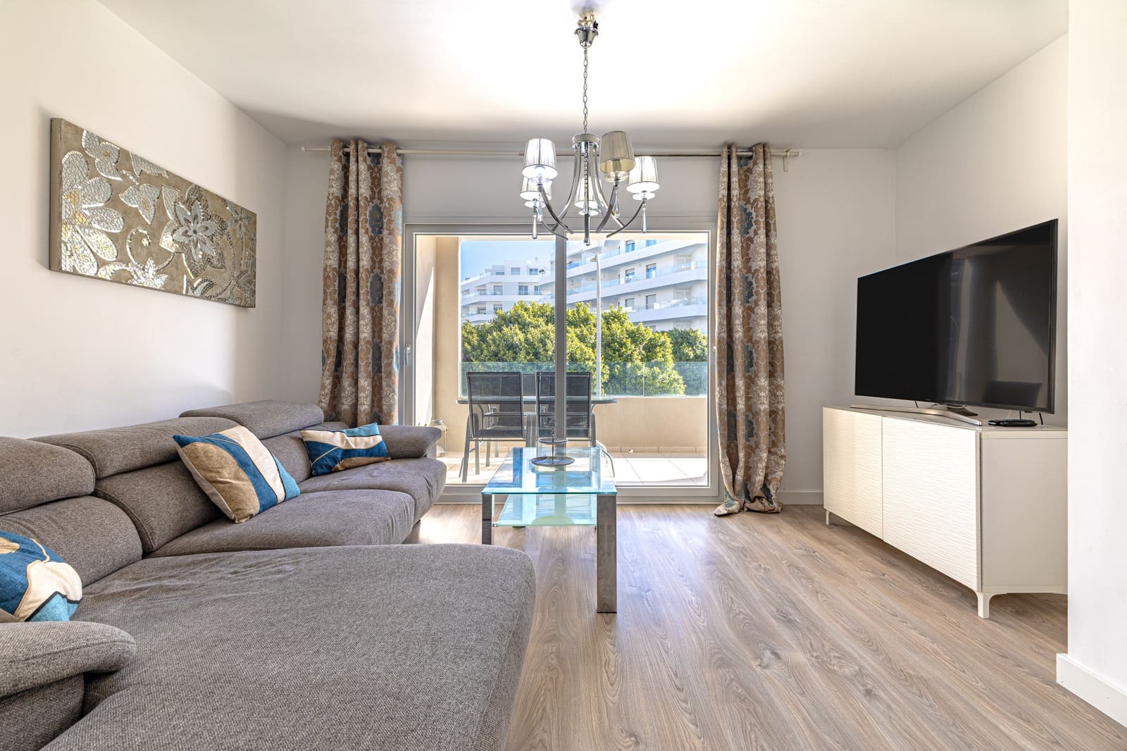 3 sovrum Lägenhet till salu i Nueva Andalucia med garage - 380 000 € (Ref: 9468301)