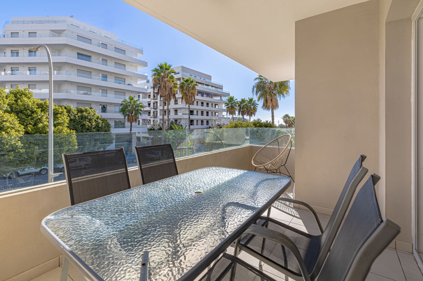 3 sovrum Lägenhet till salu i Nueva Andalucia med garage - 380 000 € (Ref: 9468301)