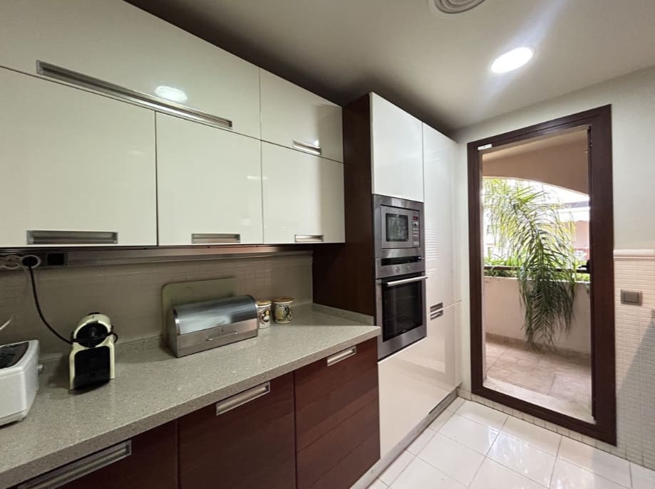 2 bedroom Apartment for sale in Marbella with pool garage - € 720,000 (Ref: 9470303)