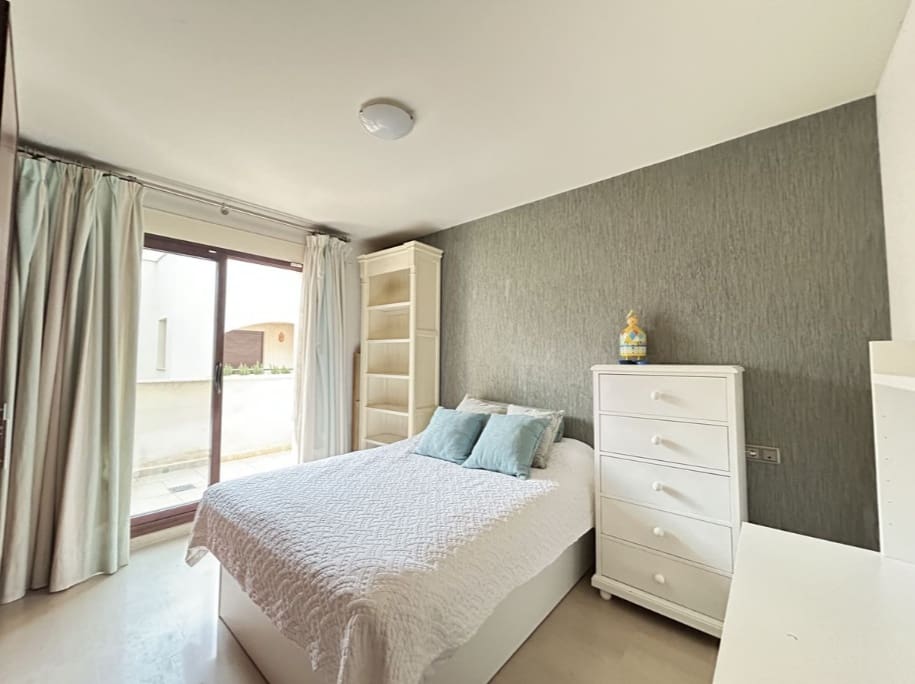 2 bedroom Apartment for sale in Marbella with pool garage - € 720,000 (Ref: 9470303)