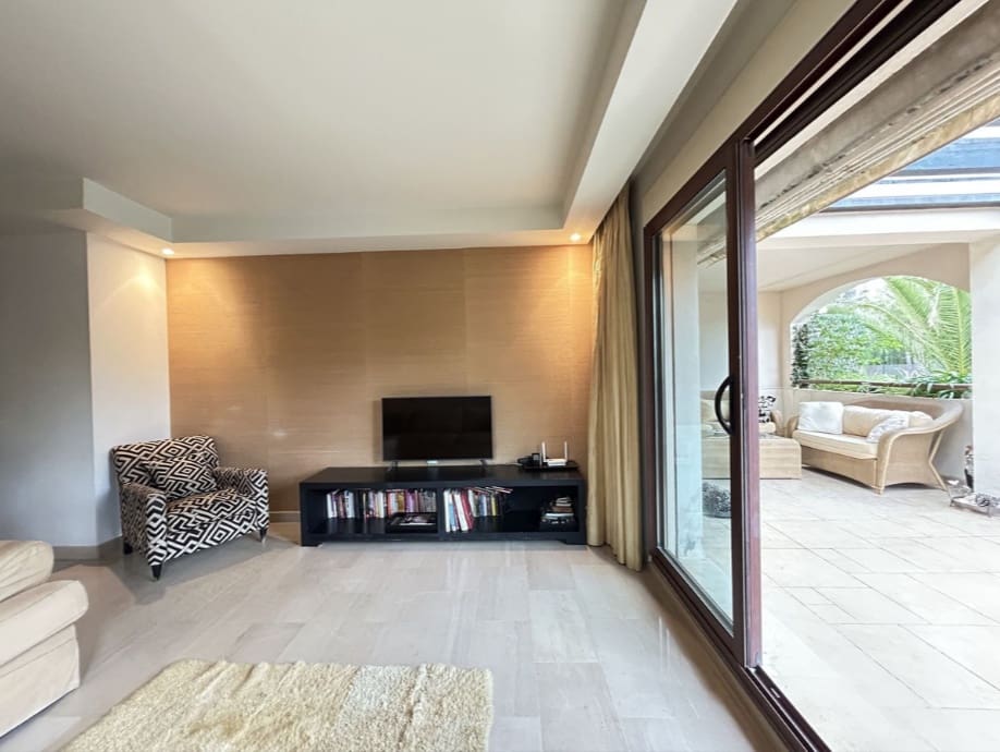 2 bedroom Apartment for sale in Marbella with pool garage - € 720,000 (Ref: 9470303)