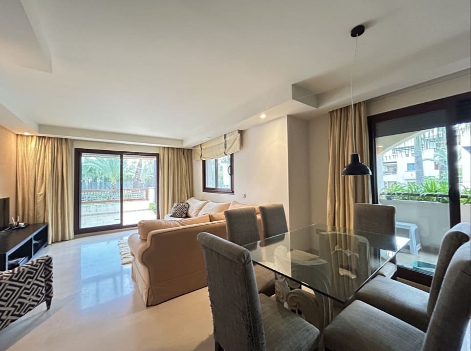 2 bedroom Apartment for sale in Marbella with pool garage - € 720,000 (Ref: 9470303)