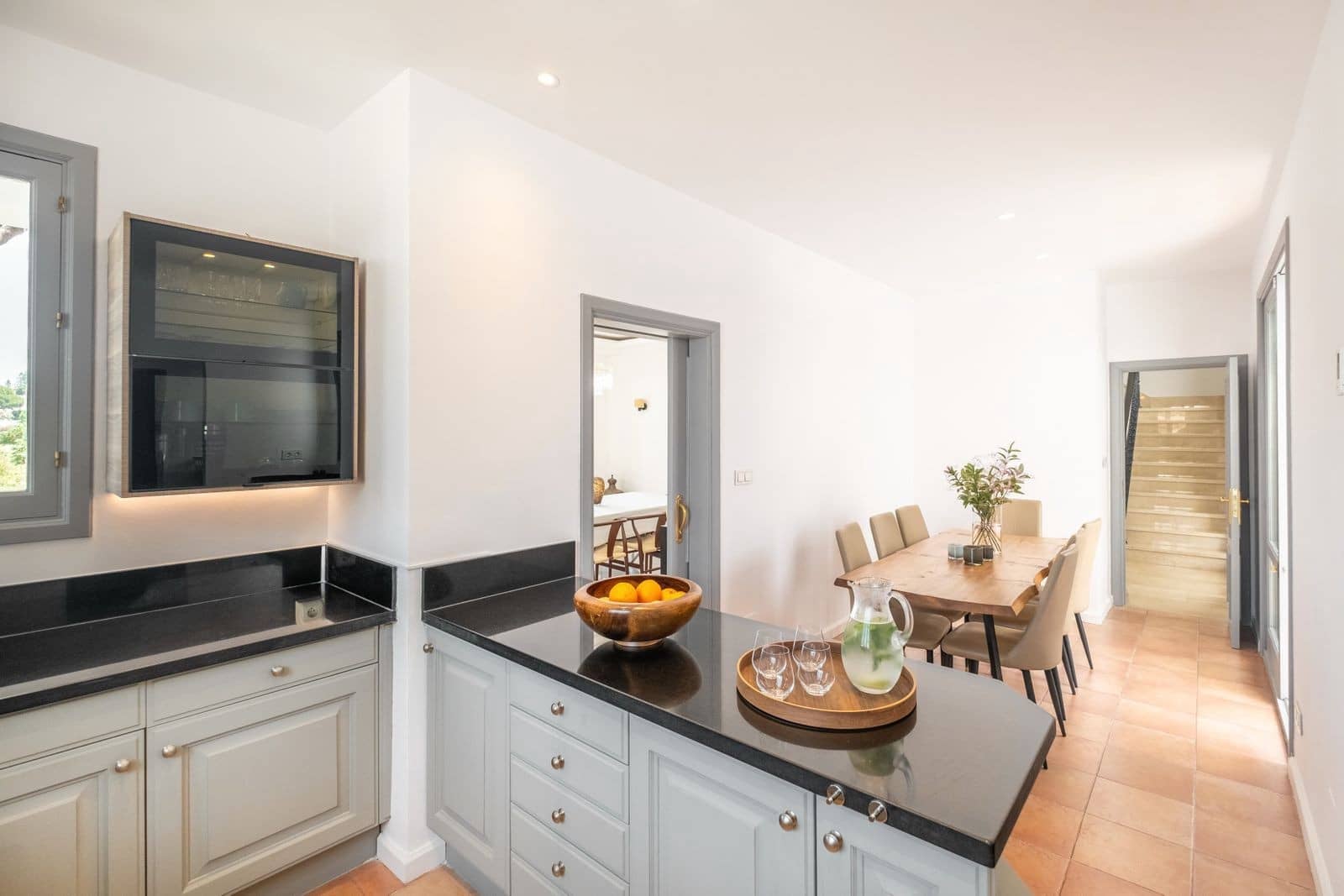 7 bedroom Villa for sale in Nueva Andalucia with pool garage - € 4,995,000 (Ref: 9485218)