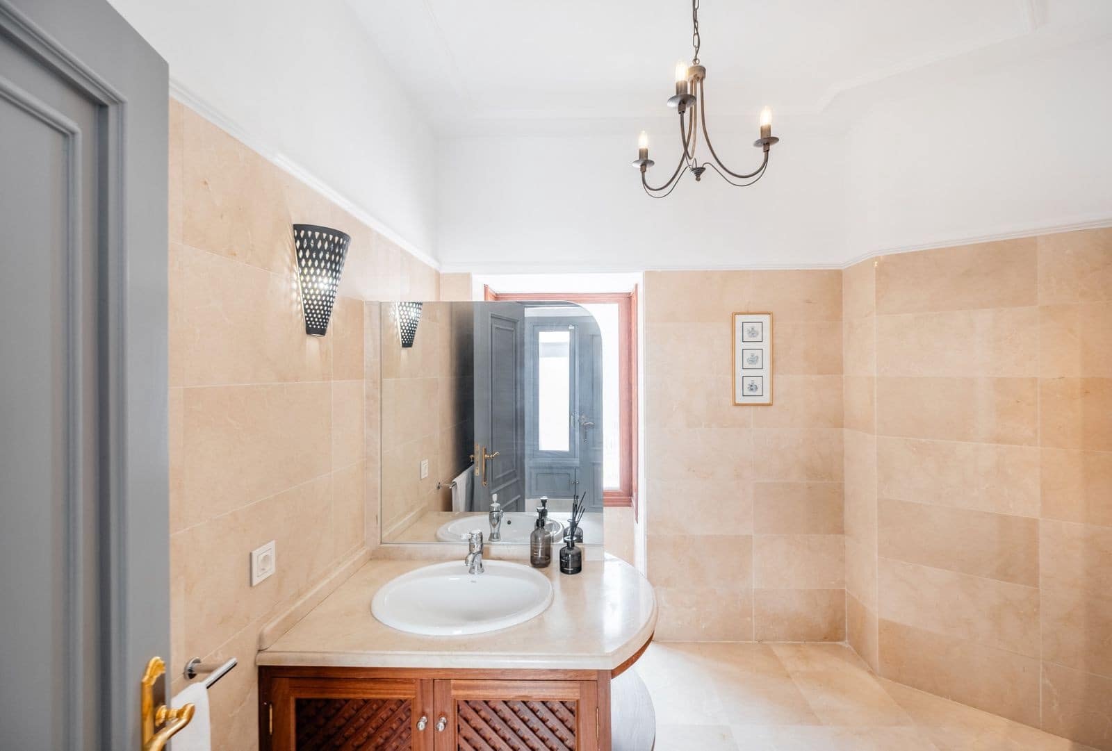 7 bedroom Villa for sale in Nueva Andalucia with pool garage - € 4,995,000 (Ref: 9485218)