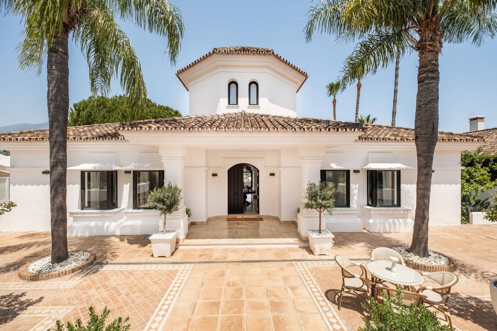 7 bedroom Villa for sale in Nueva Andalucia with pool garage - € 4,995,000 (Ref: 9485218)