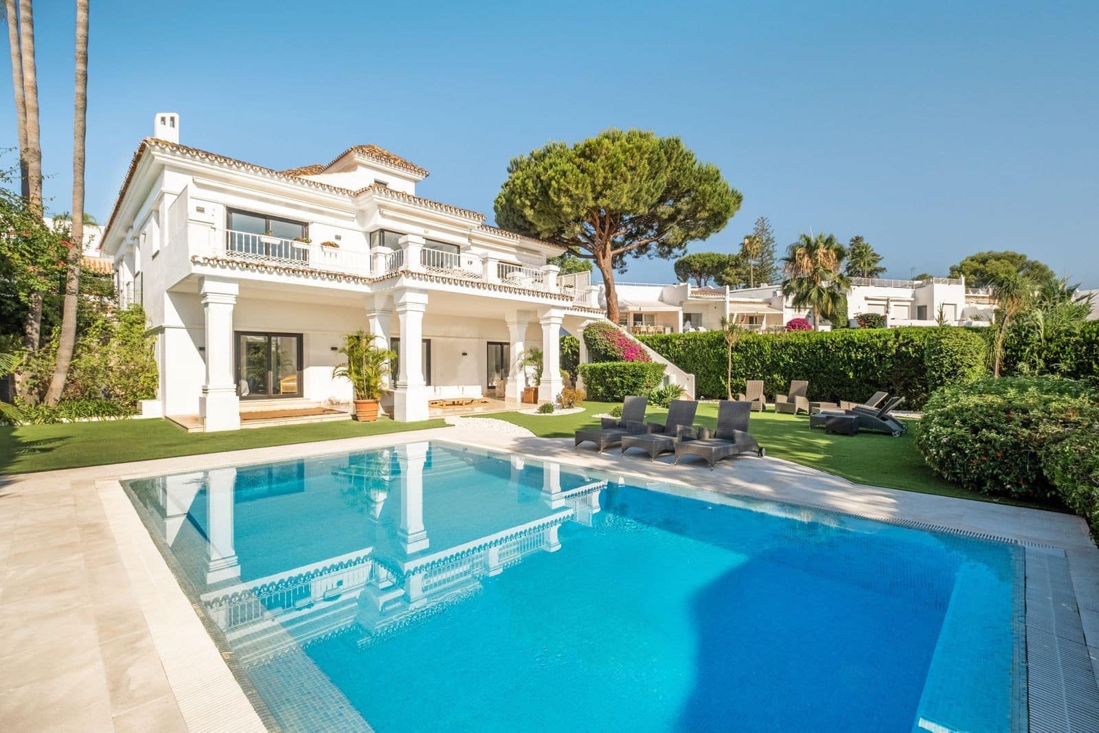 7 bedroom Villa for sale in Nueva Andalucia with pool garage - € 4,995,000 (Ref: 9485218)