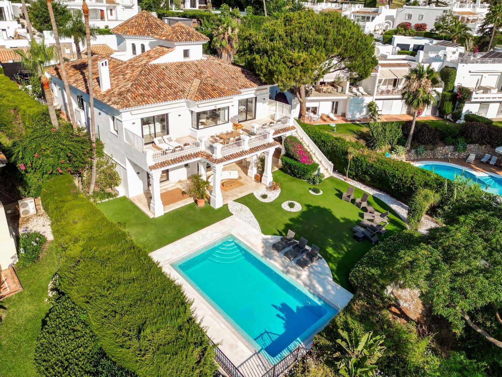 7 bedroom Villa for sale in Nueva Andalucia with pool garage - € 4,995,000 (Ref: 9485218)