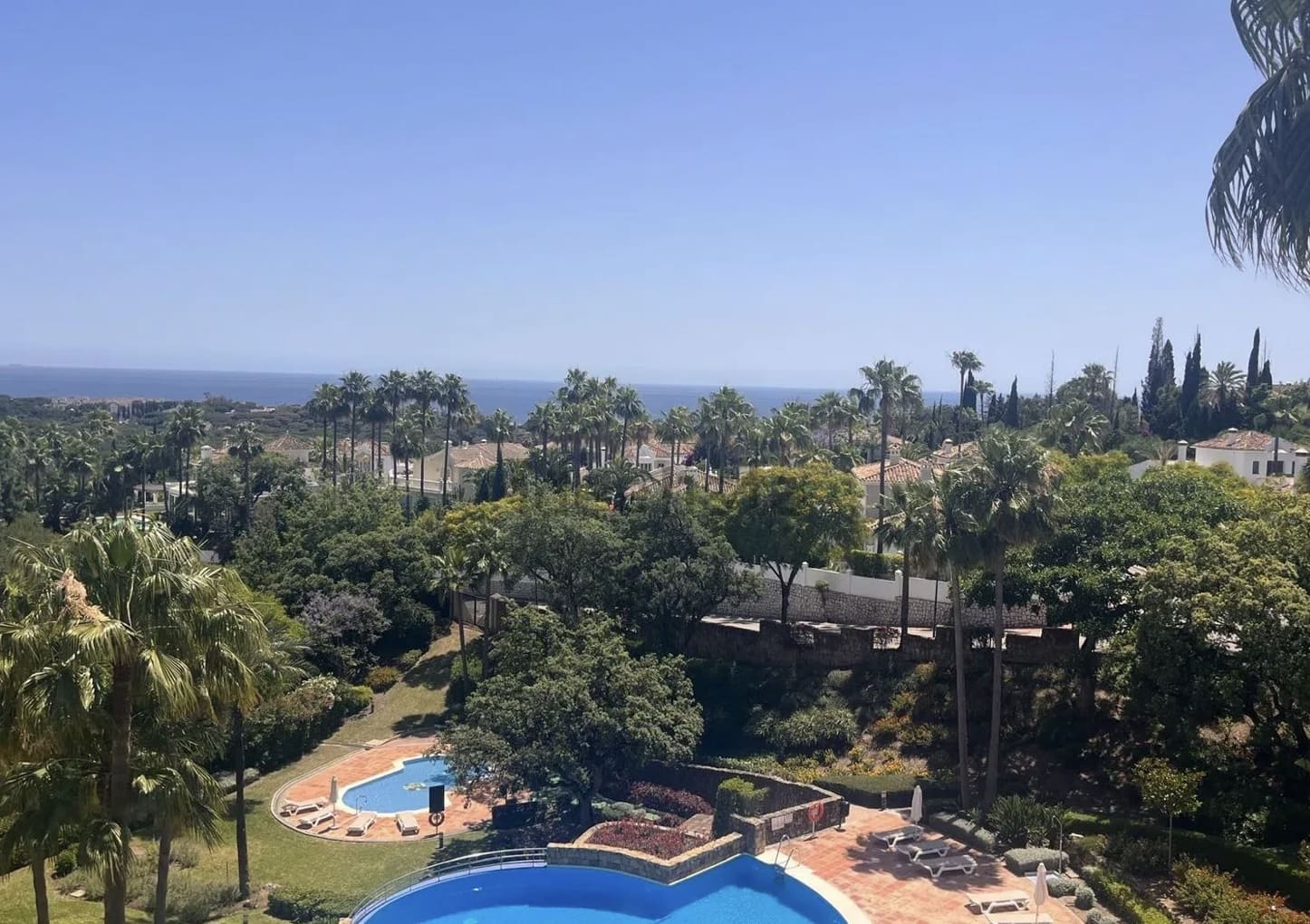 3 bedroom Penthouse for sale in Marbella - € 1,050,000 (Ref: 9488670)