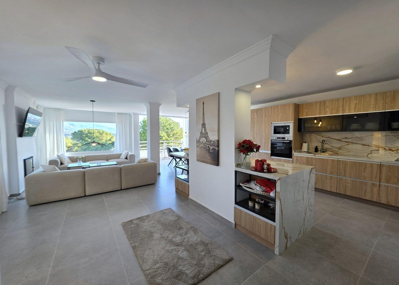 3 bedroom Apartment for sale in Nueva Andalucia with pool - € 749,000 (Ref: 9491173)