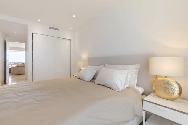 2 soverom Leilighet til salgs i Nueva Andalucia, Marbella med svømmebasseng garasje - € 845 000 (Ref: 9494362)