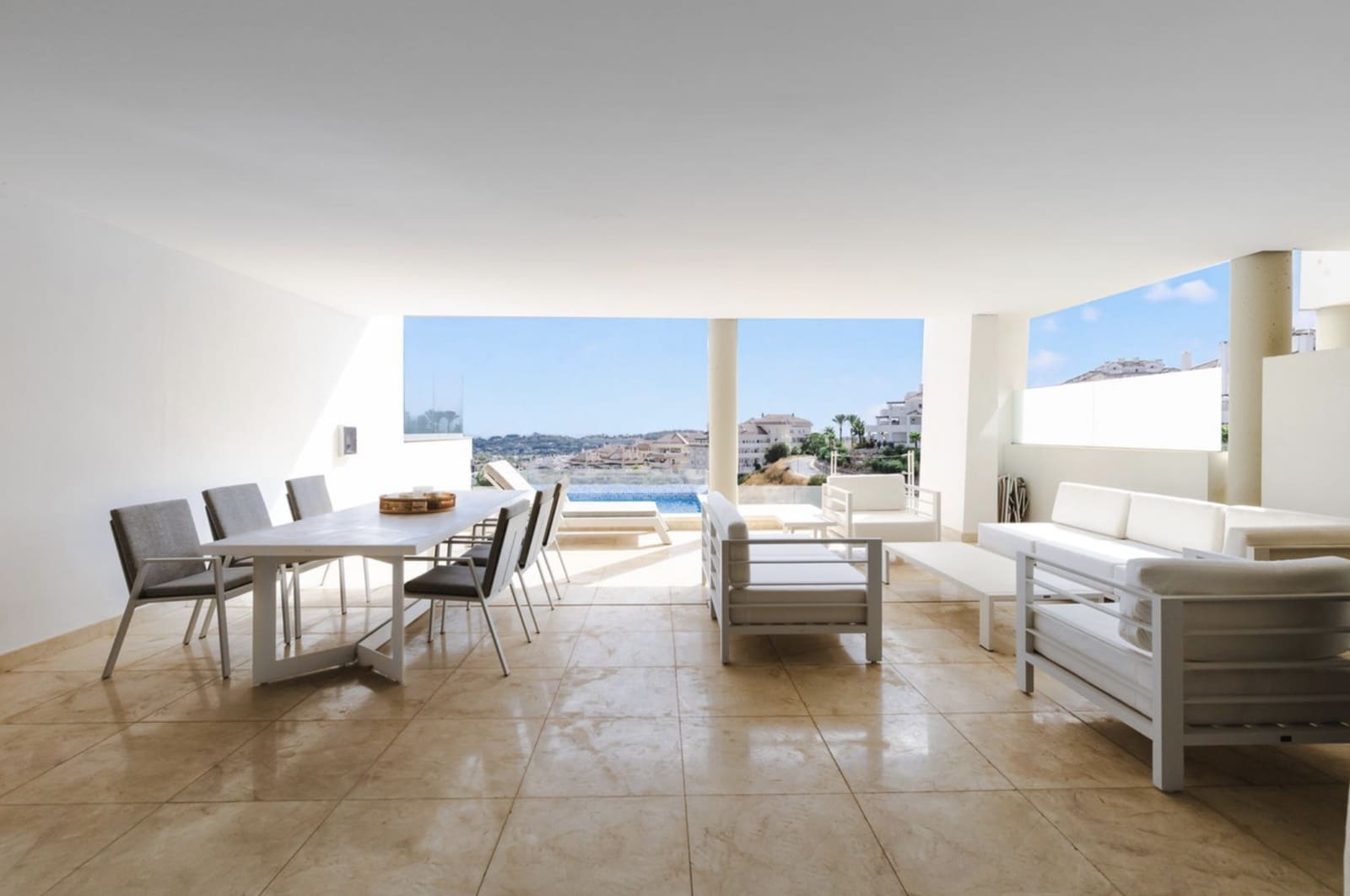 2 bedroom Apartment for sale in Nueva Andalucia with pool garage - € 845,000 (Ref: 9494362)
