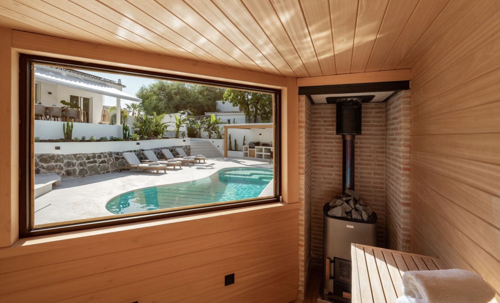 4 sovrum Villa till salu i Guadalmina med pool garage - 1 695 000 € (Ref: 9494363)