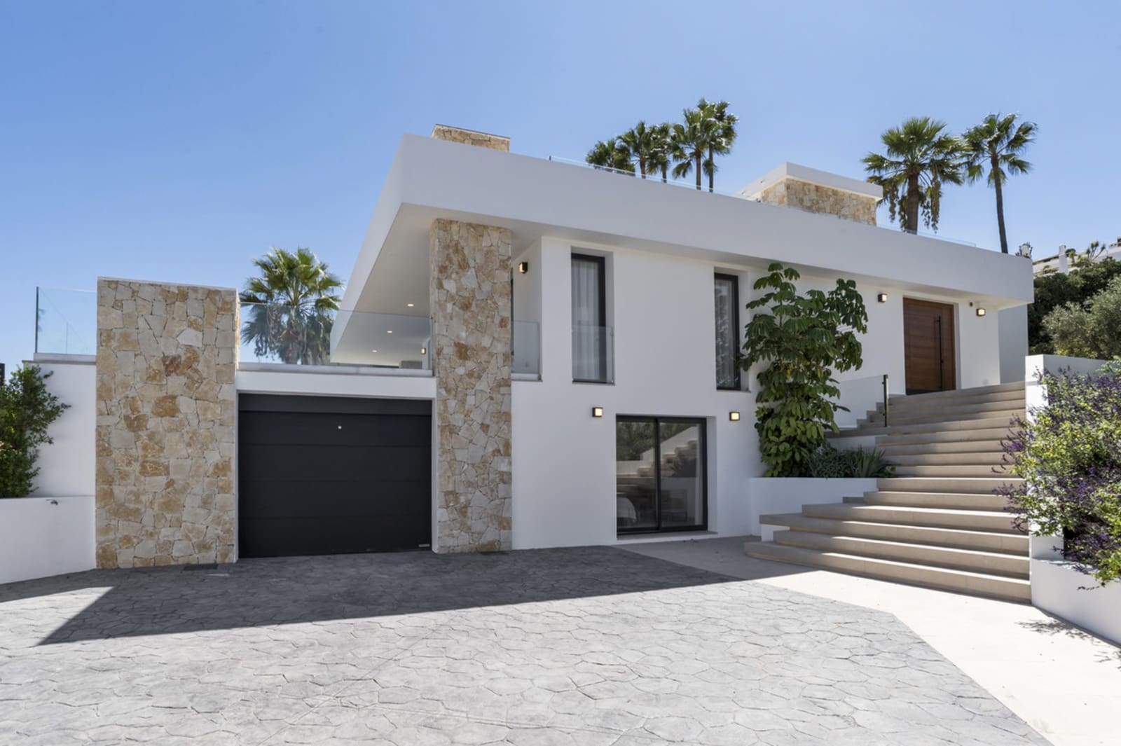 4 soveværelse Villa til salg i Guadalmina med swimmingpool garage - € 3.580.000 (Ref: 9494364)
