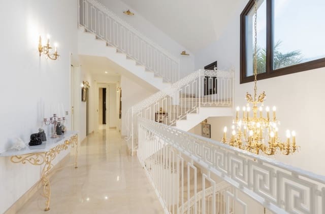 7 sypialnia Willa na sprzedaż w Guadalmina Baja, Marbella z basenem garażem - 4 999 000 € (Ref: 9502109)