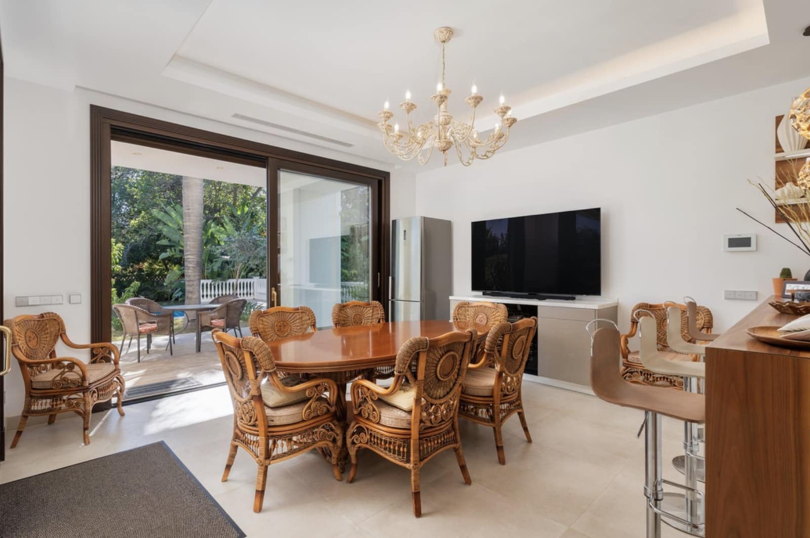7 bedroom Villa for sale in Guadalmina with pool garage - € 4,999,000 (Ref: 9502109)
