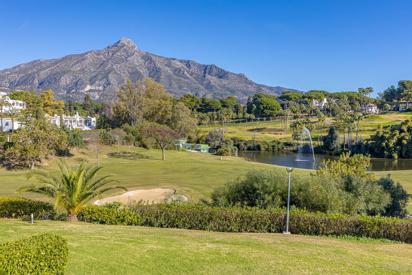 2 soveværelse Penthouse til salg i Marbella med swimmingpool garage - € 620.000 (Ref: 9502111)