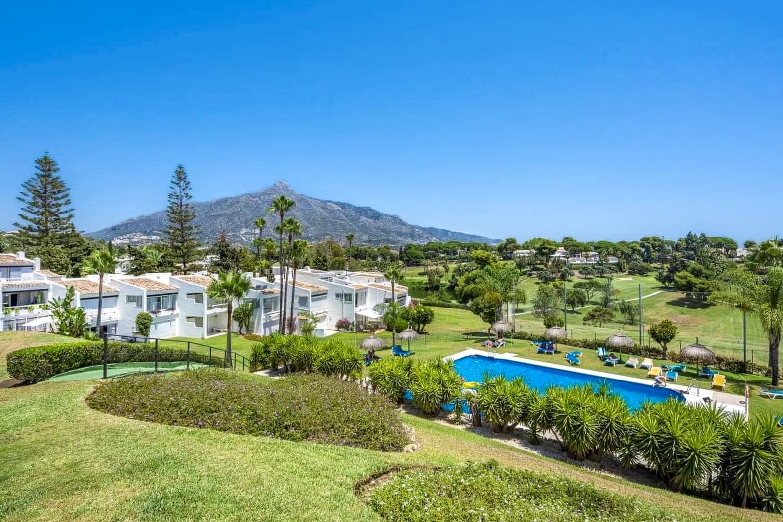 2 soveværelse Penthouse til salg i Marbella med swimmingpool garage - € 620.000 (Ref: 9502111)