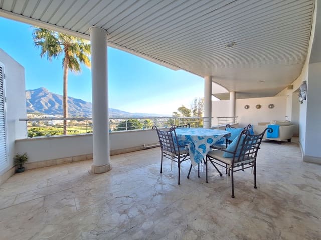 3 soverom Penthouse til salgs i Marbella med svømmebasseng garasje - € 1 590 000 (Ref: 9502112)