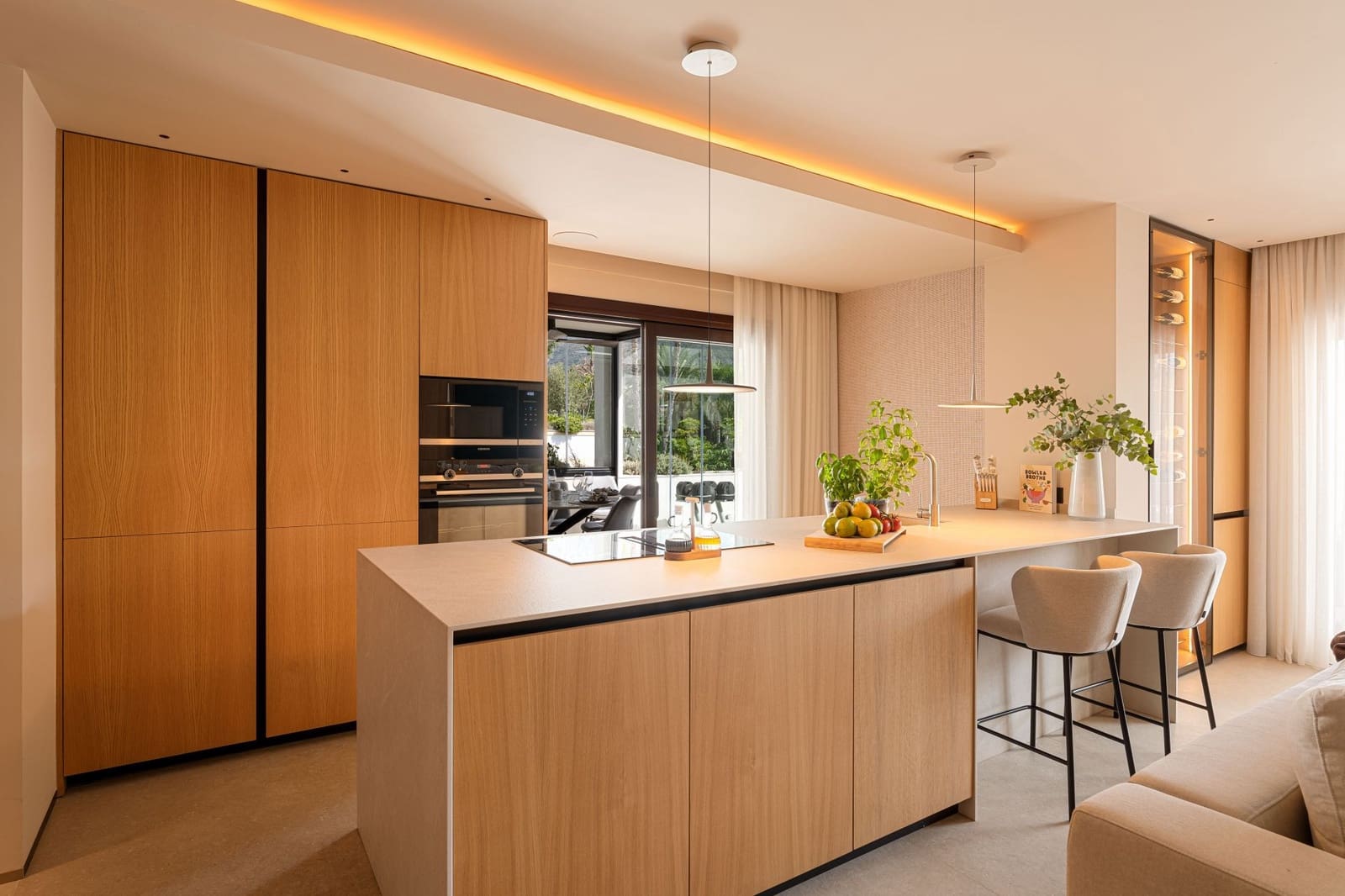 3 bedroom Penthouse for sale in Golden Mile with pool garage - € 2,250,000 (Ref: 9502113)