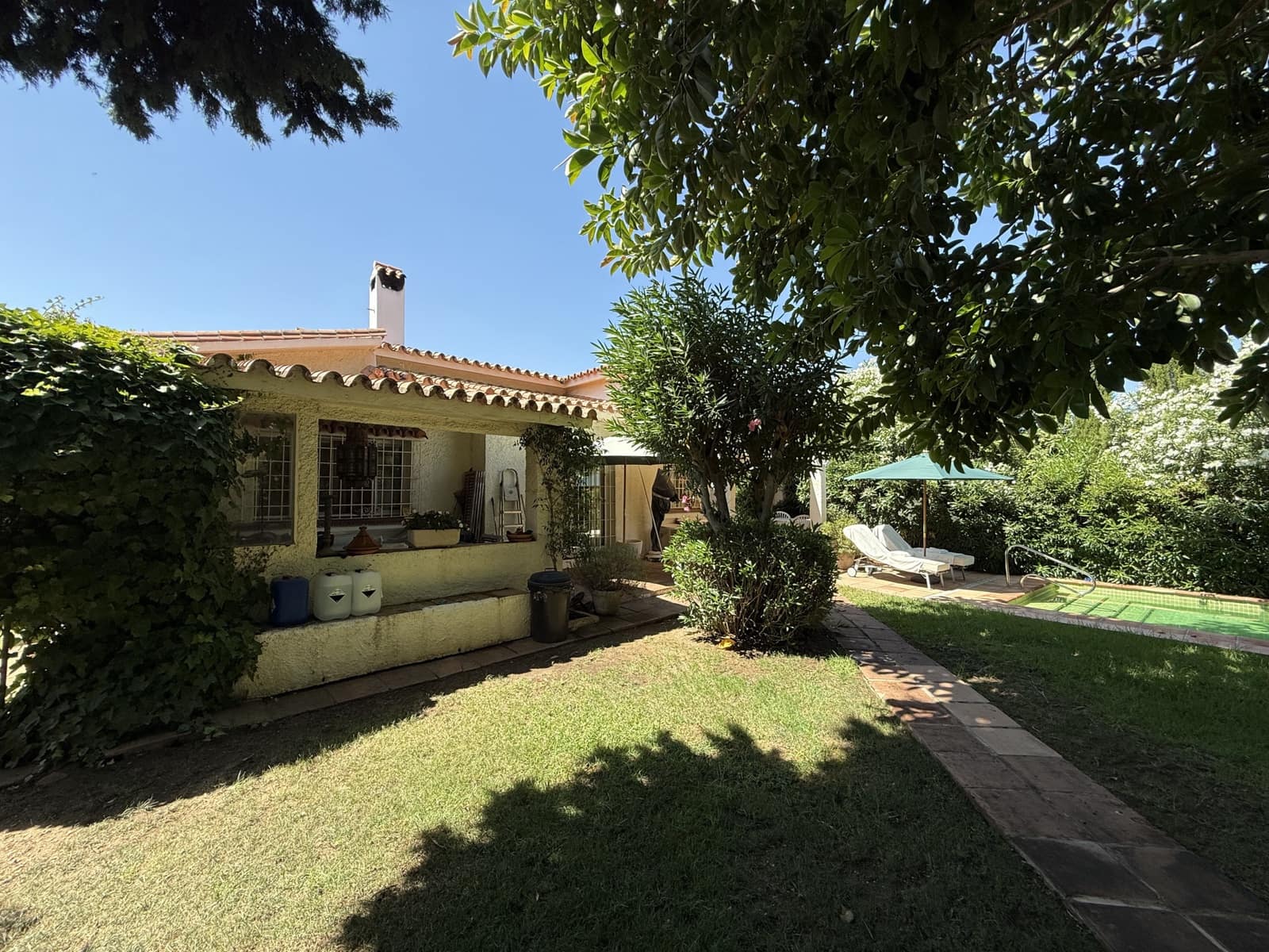 3 slaapkamer Villa te koop in San Pedro de Alcantara met zwembad garage - € 1.250.000 (Ref: 9502114)