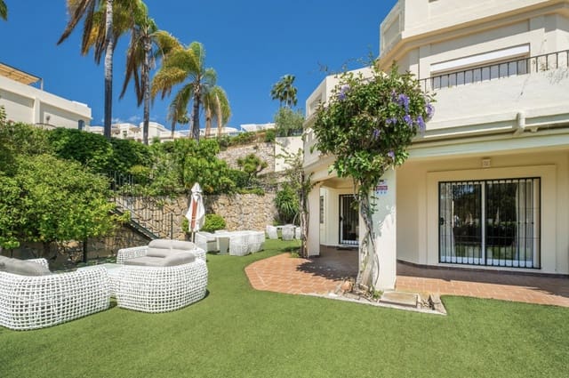 4 Zimmer Doppelhaus zu verkaufen in La Quinta, Benahavís mit Pool Garage - 1.050.000 € (Ref: 9503991)