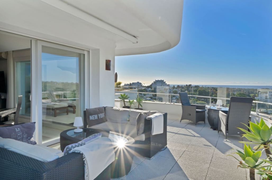 2 makuuhuone Huoneisto myytävänä paikassa Guadalmina mukana uima-altaan 
autotalli - 875 000 € (Ref: 9503992)