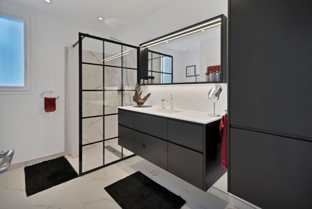 2 makuuhuone Huoneisto myytävänä paikassa Guadalmina mukana uima-altaan 
autotalli - 875 000 € (Ref: 9503992)