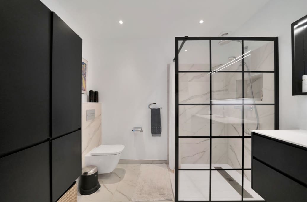 2 makuuhuone Huoneisto myytävänä paikassa Guadalmina mukana uima-altaan 
autotalli - 875 000 € (Ref: 9503992)