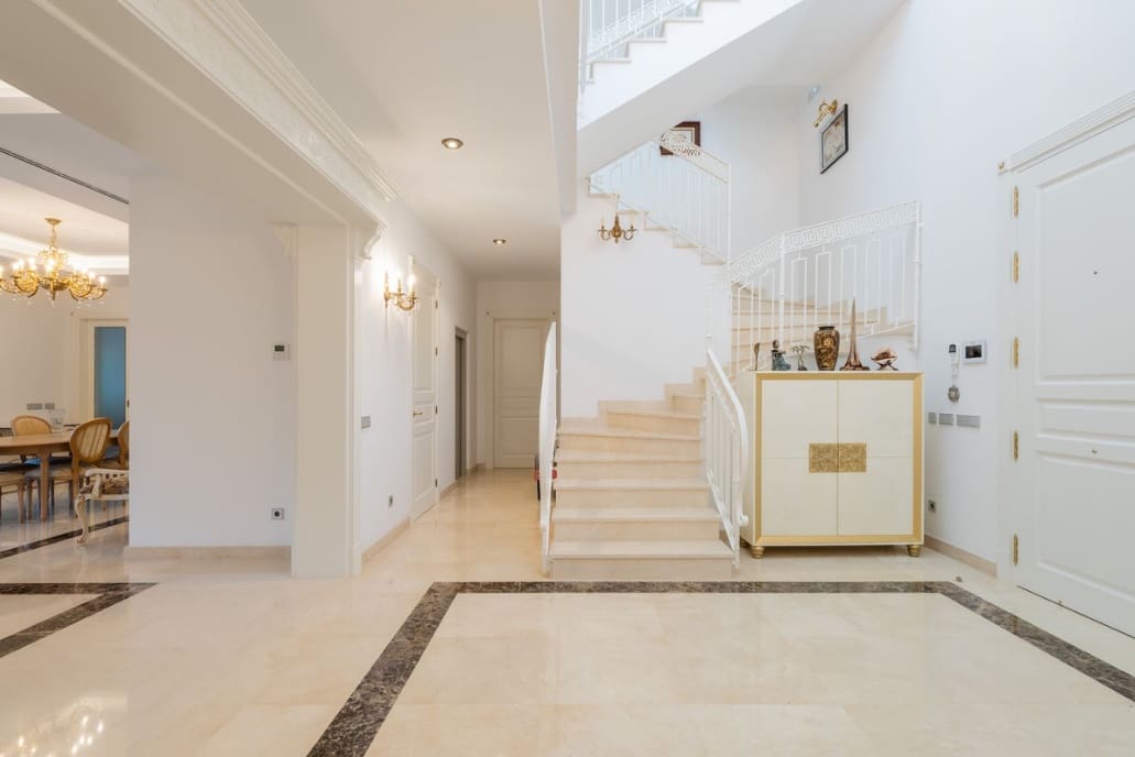 7 sovrum Villa till salu i Guadalmina med pool garage - 5 190 000 € (Ref: 9503994)