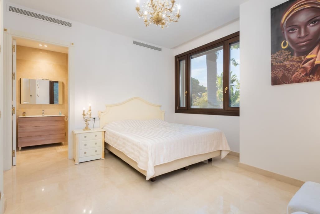 7 sovrum Villa till salu i Guadalmina med pool garage - 5 190 000 € (Ref: 9503994)