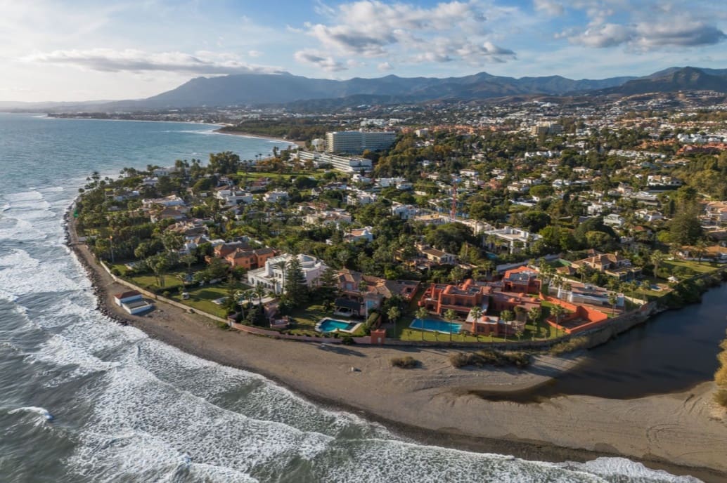 7 sovrum Villa till salu i Guadalmina med pool garage - 5 190 000 € (Ref: 9503994)