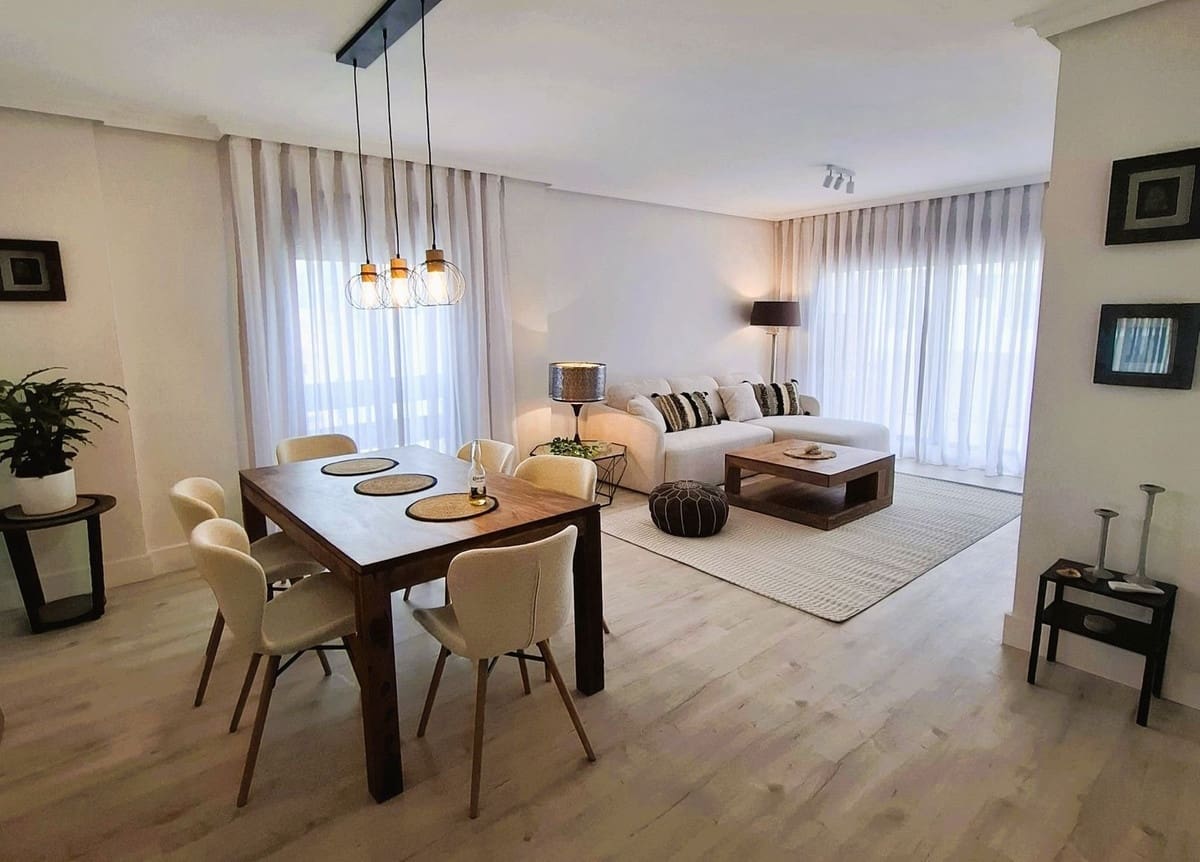 3 bedroom Apartment for sale in Nueva Andalucia with pool garage - € 685,000 (Ref: 9503997)