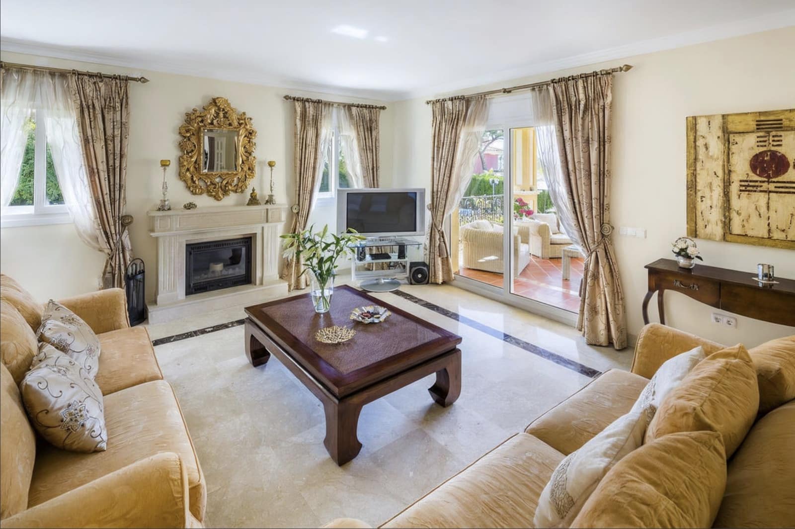 4 bedroom Villa for sale in Marbella with pool garage - € 2,440,000 (Ref: 9508662)