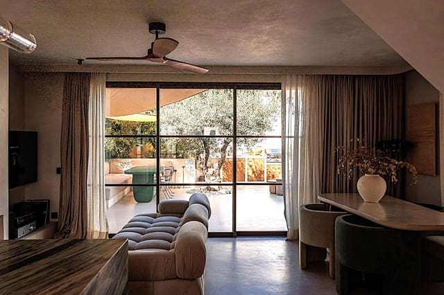 2 soveværelse Byhus til salg i Marbella med swimmingpool - € 795.000 (Ref: 9508663)