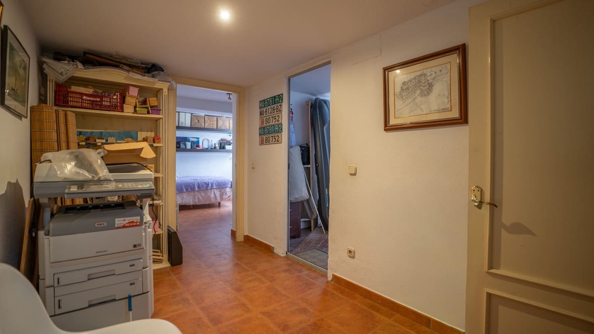 5 bedroom Villa for sale in Nueva Andalucia - € 1,700,000 (Ref: 9508664)