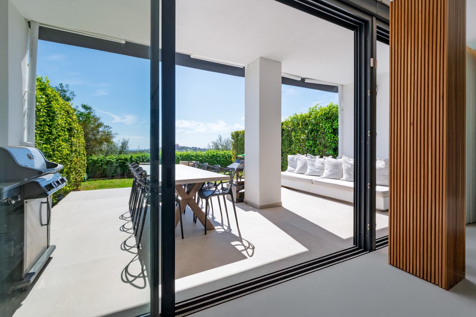 4 sovrum Hus till salu i La Quinta med pool garage - 1 495 000 € (Ref: 9508669)