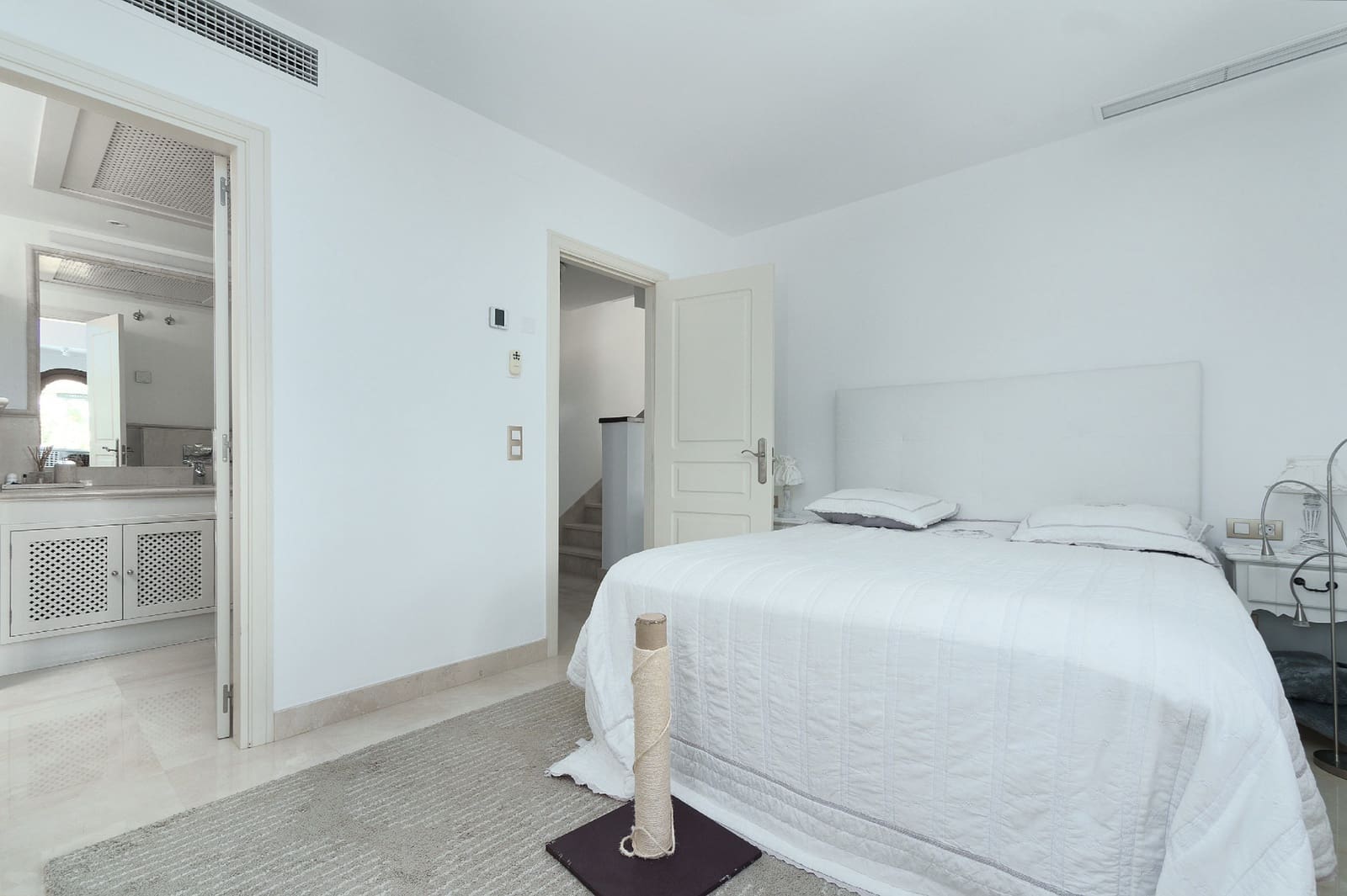 3 sovrum Hus till salu i Benahavis med pool garage - 825 000 € (Ref: 9508674)