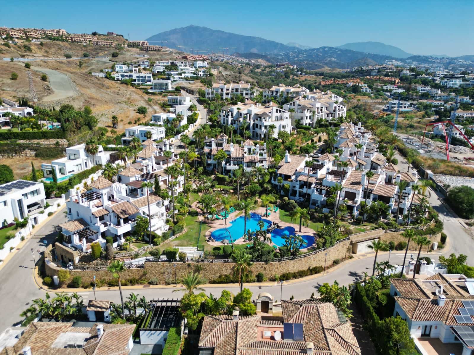 3 sovrum Hus till salu i Benahavis med pool garage - 825 000 € (Ref: 9508674)