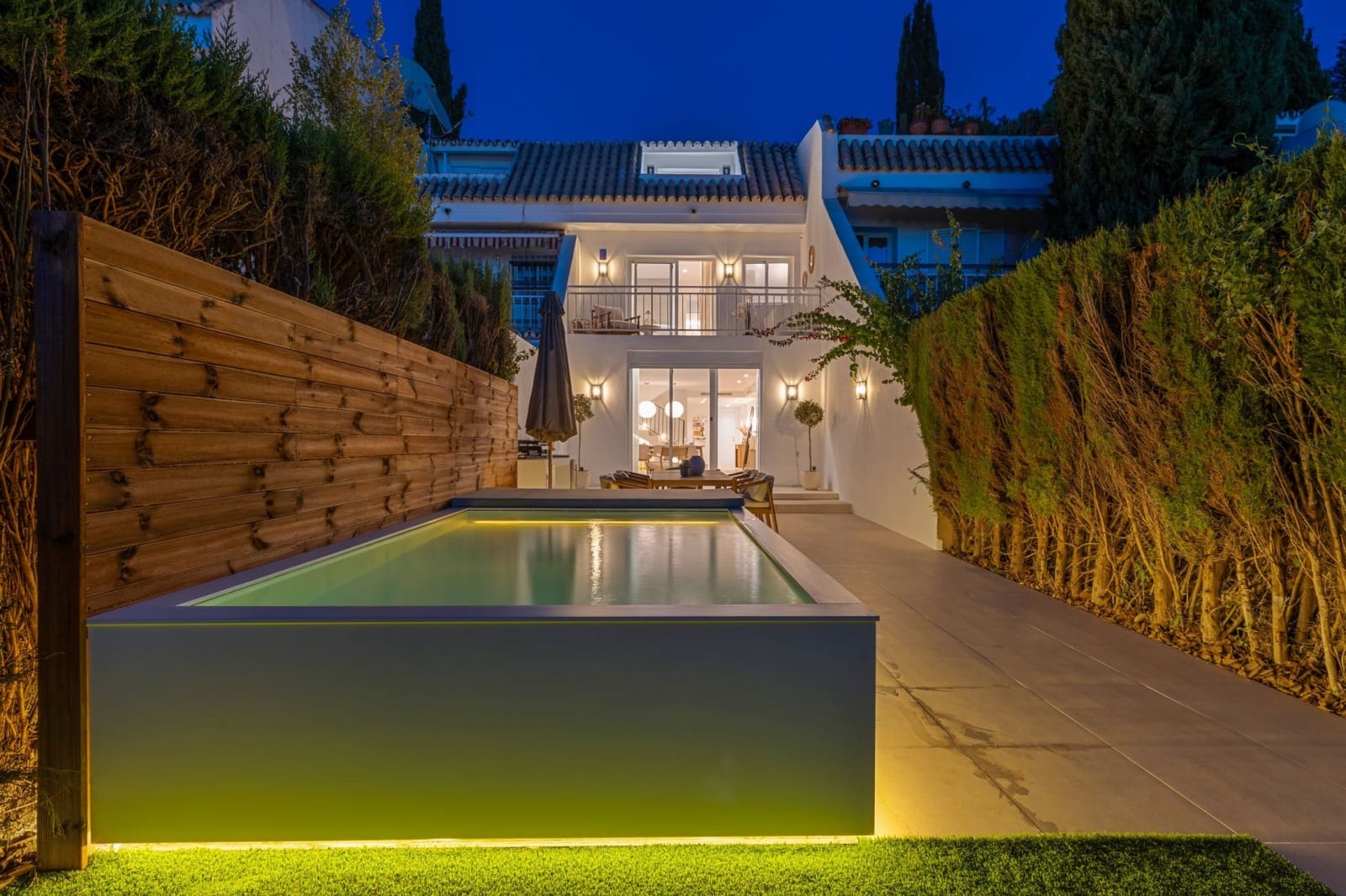 Casa de 4 habitaciones en Marbella en venta con piscina - 1.169.000 € (Ref: 9508678)