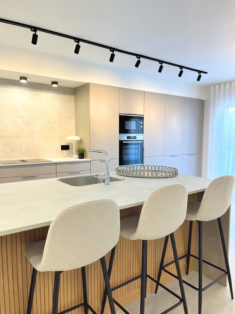 3 soveværelse Lejlighed til salg i Marbella med swimmingpool - € 849.000 (Ref: 9508681)