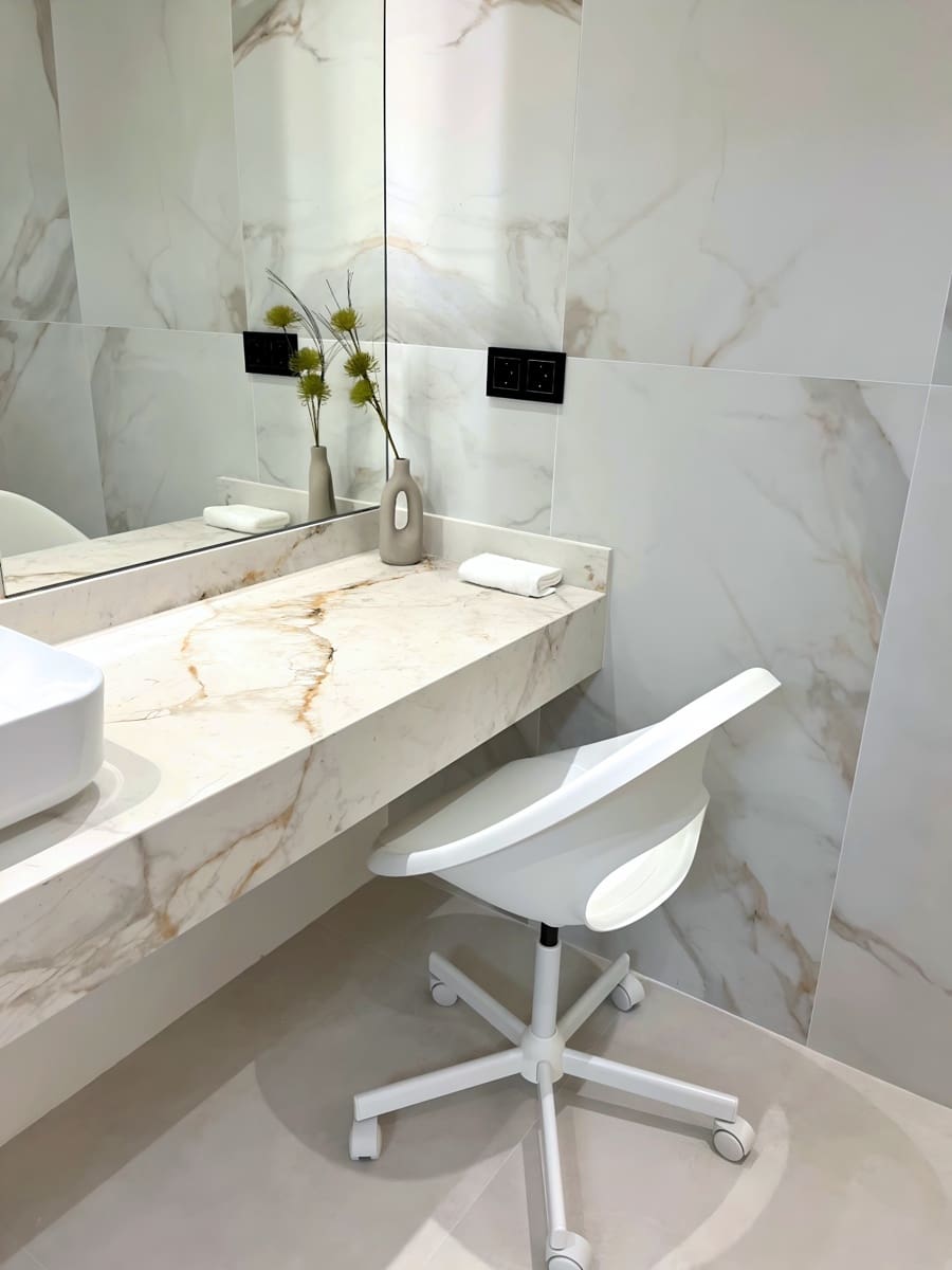 3 soveværelse Lejlighed til salg i Marbella med swimmingpool - € 849.000 (Ref: 9508681)