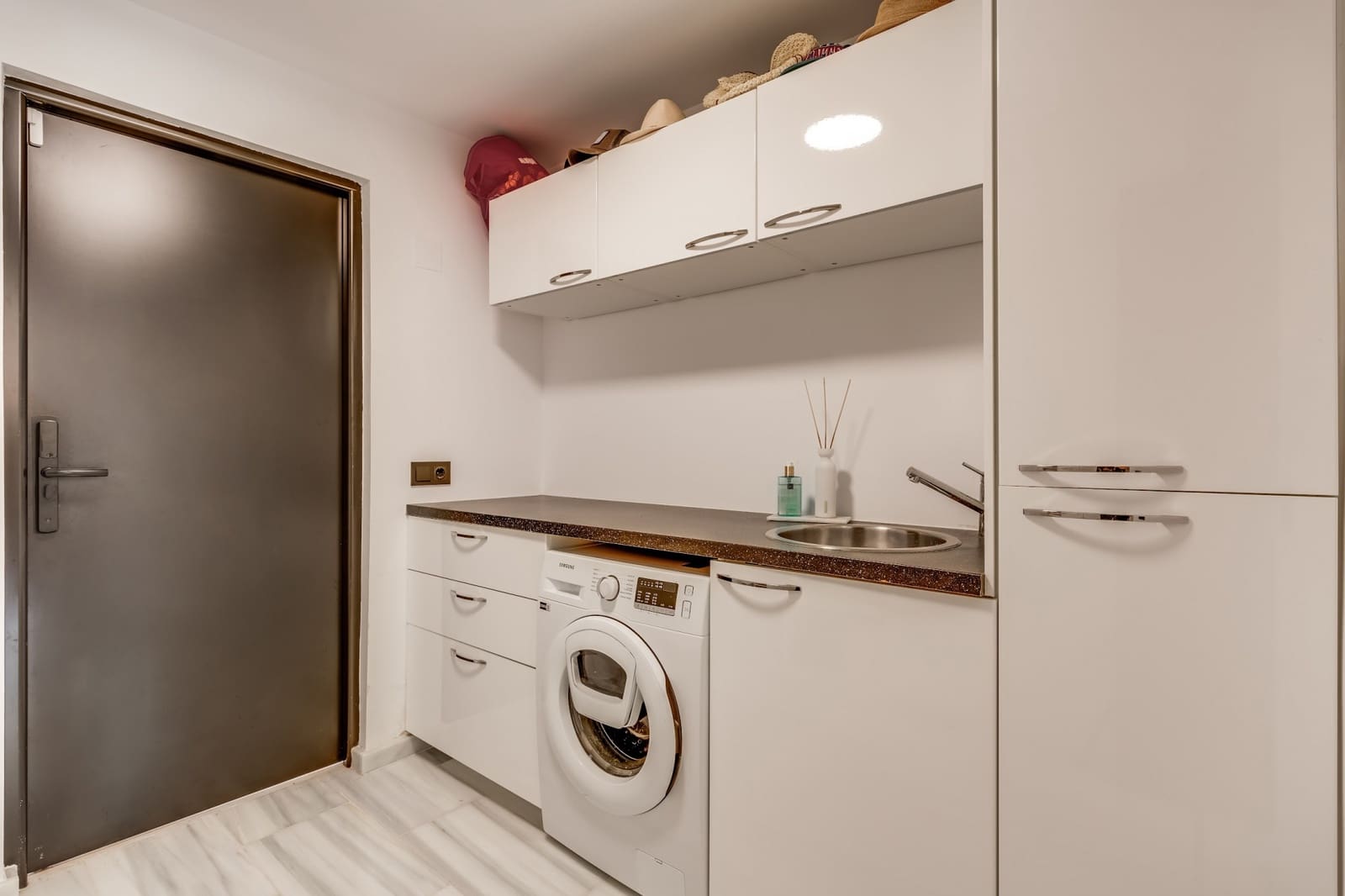 5 bedroom Villa for sale in Nueva Andalucia with pool garage - € 1,894,000 (Ref: 9508693)