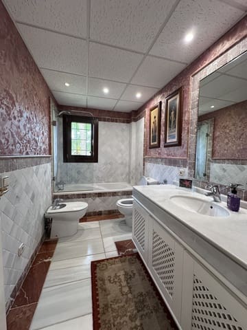 4 makuuhuone Huoneisto myytävänä paikassa Golden Mile, Marbella mukana uima-altaan 
autotalli - 2 100 000 € (Ref: 9508694)