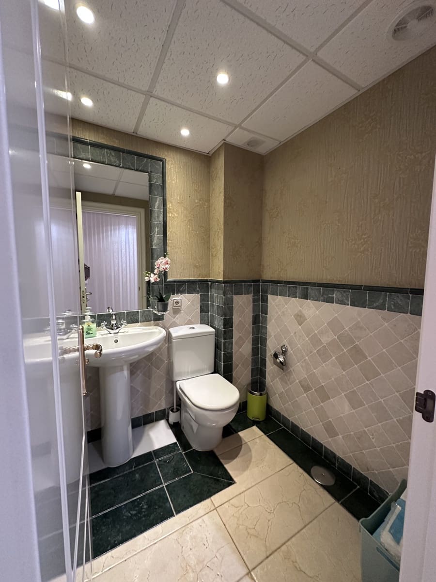 4 bedroom Apartment for sale in Golden Mile with pool garage - € 2,100,000 (Ref: 9508694)