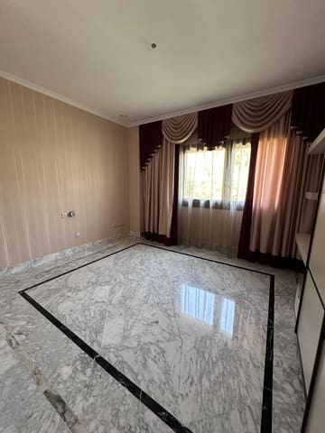 4 makuuhuone Huoneisto myytävänä paikassa Golden Mile, Marbella mukana uima-altaan 
autotalli - 2 100 000 € (Ref: 9508694)