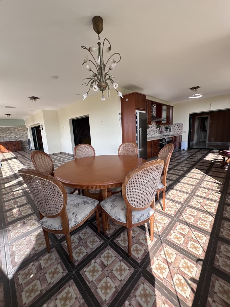 4 bedroom Apartment for sale in Golden Mile with pool garage - € 2,100,000 (Ref: 9508694)