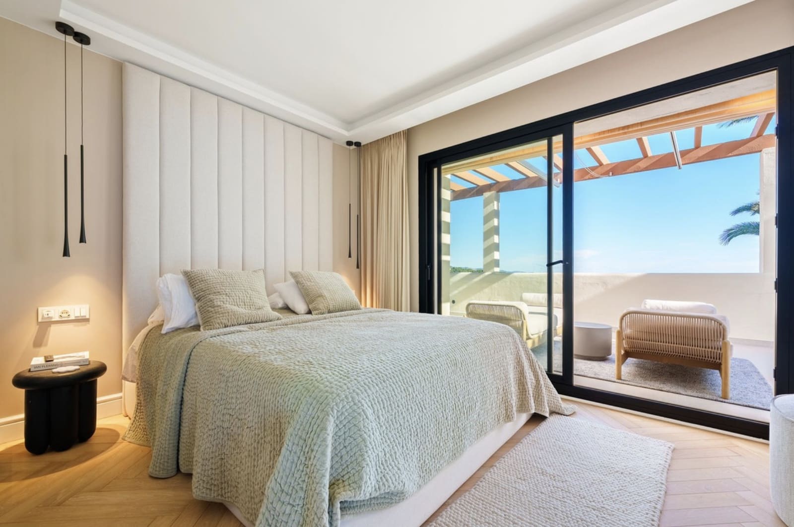 3 soverom Penthouse til salgs i Nueva Andalucia - € 2 750 000 (Ref: 9513305)