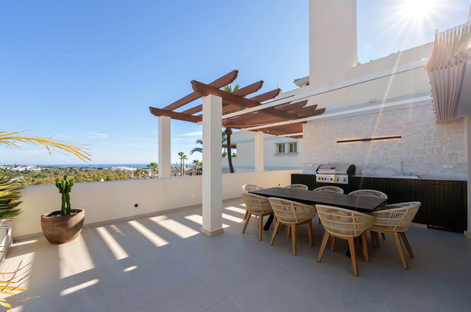 3 makuuhuone Kattohuoneisto myytävänä paikassa Nueva Andalucia - 2 750 000 € (Ref: 9513305)